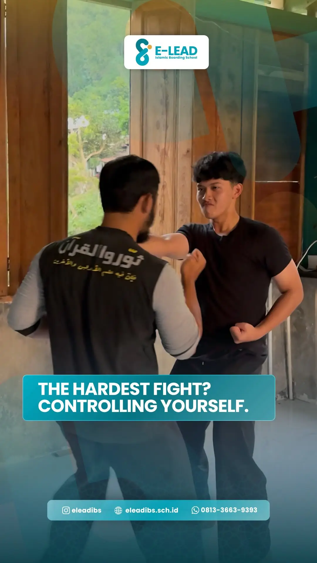 Lebih dari sekadar pukulan dan tendangan. 🥋✨

ELeaders tidak hanya dilatih untuk memiliki ketahanan fisik, tetapi juga ditempa untuk memahami arti perjuangan dan resiliensi (daya bangkit) yang sesungguhnya.

Sebab, pendidikan sejatinya tidak boleh egois dengan hanya berfokus pada satu dimensi saja. Visi pendidikan kita sangatlah holistik—merajut kebugaran fisik, menjaga kesehatan spiritual, dan mengasah kecerdasan akal secara seimbang.

Sesuai dengan apa yang diajarkan oleh Rasulullah ﷺ, bahwa mukmin yang kuat lebih dicintai Allah daripada mukmin yang lemah. Maka, apa yang kami lakukan setiap hari bukan lagi sekadar olahraga biasa, melainkan sebuah rutinitas dan ikhtiar untuk menjadi hamba yang lebih dicintai di sisi Allah SWT. 🤍