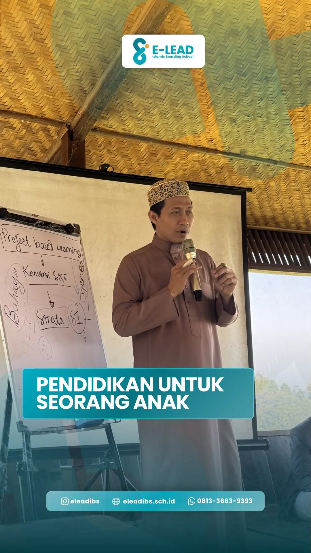 Satu tujuan besar tidak bisa diperjuangkan sendirian. 🤝

Setelah liburan kenaikan semester, keluarga besar E-Lead IBS kembali bertemu dalam agenda Temu Wali Santri.

Pertemuan kali ini terasa spesial dengan hadirnya para pembina E-Lead IBS, Ustadz Syihabuddin dan Abah Mulyono, untuk bersama-sama berdiskusi tentang pembelajaran, perkembangan, serta arah masa depan E-Lead.

Kami percaya, pendidikan bukan hanya tentang apa yang terjadi di dalam kelas.

Ada peran asatidz yang membimbing.
Ada wali santri yang mendukung.
Dan ada santri yang terus bertumbuh dan berproses.

Ketika ketiganya berjalan dalam visi yang sama, insyaAllah langkah menuju tujuan besar akan menjadi lebih kuat.

Bersinergi bersama. Bertumbuh bersama.
Untuk melahirkan generasi yang Sholeh & Berdaya. 🌱

#ELeadIBS #SholehDanBerdaya #TemuWaliSantri #IslamicBoardingSchool #PendidikanIslam