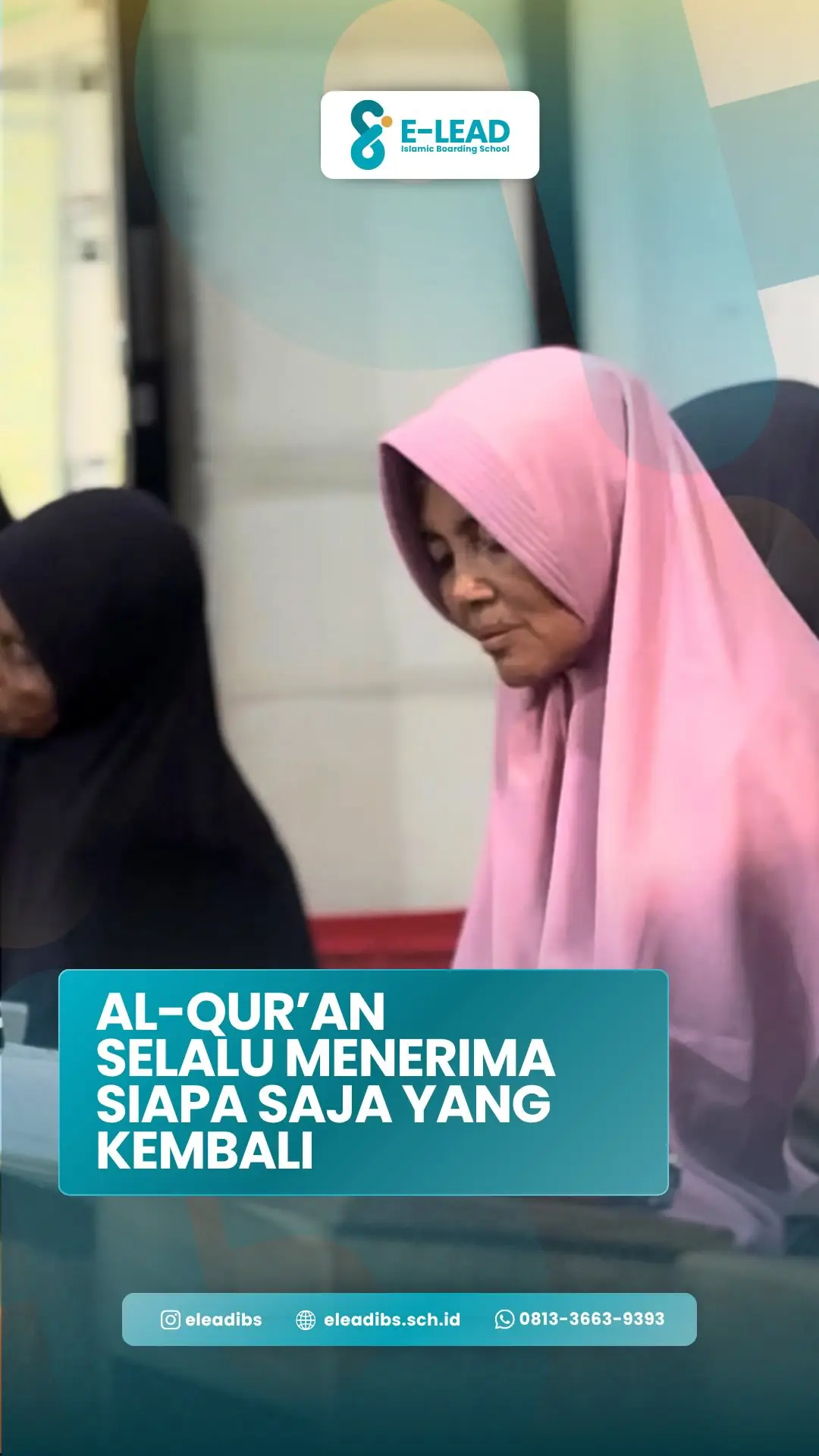 Di E-Lead IBS, belajar bukan cuma tentang menerima ilmu…
tapi juga tentang bagaimana membagikannya. 🤍

Melalui kegiatan TPA, para E-Leaders turun langsung mengajar ibu-ibu belajar membaca Al-Qur’an.
Dari huruf demi huruf…
hingga senyum kecil saat akhirnya bisa membaca dengan lebih baik.

Di momen ini, kami sadar:

✨ Mengajarkan Al-Qur’an bukan hanya tentang memperbaiki bacaan seseorang…
tetapi tentang menjadi jalan hadirnya hidayah dalam kehidupan orang lain.

Karena sebaik-baiknya manusia adalah yang belajar Al-Qur’an dan mengajarkannya.

Semoga langkah kecil ini menjadi amal jariyah yang terus mengalir. 🌙

“Dan mungkin… dari satu huruf yang diajarkan hari ini, Allah bukakan pintu surga di akhir nanti.”

Tag orang yang ingin ikut menyebarkan cahaya Al-Qur’an 🤍

#ELeadIBS #ELeaders #TPA #Ngaji #MengajarNgaji
